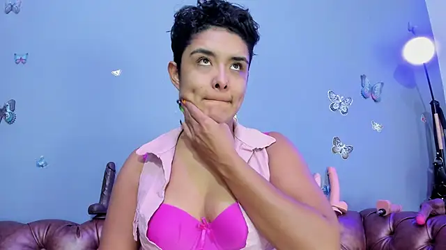 Kaira mosse online show from 5, 11, 2025