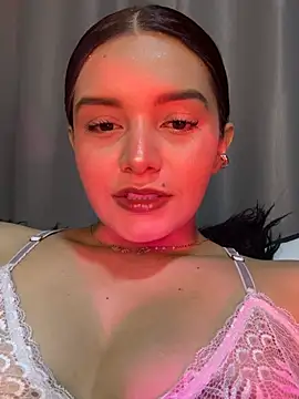 Snapshot of Melanyprada chatting on 23, 7, 2026 Melanyprada online show from 23, 7, 2026