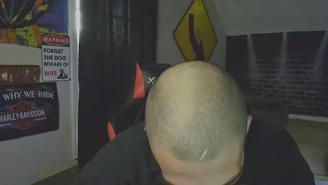 Snapshot of XMeF10 chatting on 11, 3, 2025 XMeF10 online show from 11, 3, 2025