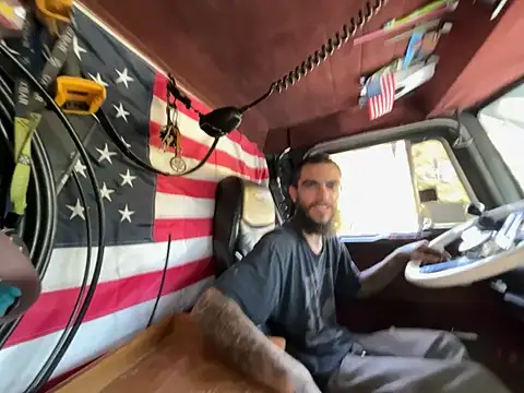 XMeF10 online show from 17, 9, 2025