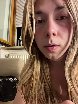 Snapshot of See_my_Boobs_ chatting on 16, 11, 2025 See my Boobs online show from 16, 11, 2025