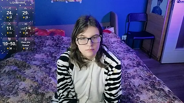 Snapshot of Ruyjin_Choi chatting on 5, 12, 2024 Ruyjin Choi online show from 5, 12, 2024