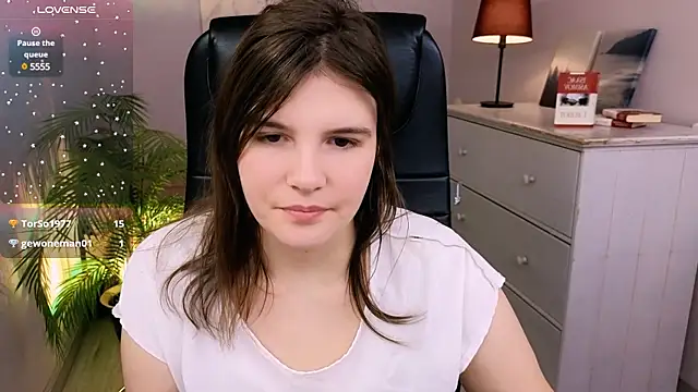 Snapshot of Ruyjin_Choi chatting on 8, 2, 2025 Ruyjin Choi online show from 8, 2, 2025