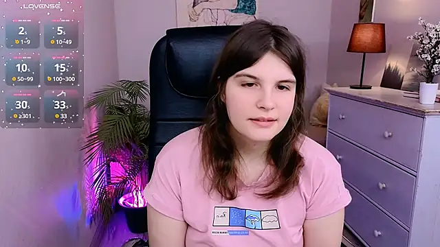 Snapshot of Ruyjin_Choi chatting on 17, 3, 2025 Ruyjin Choi online show from 17, 3, 2025