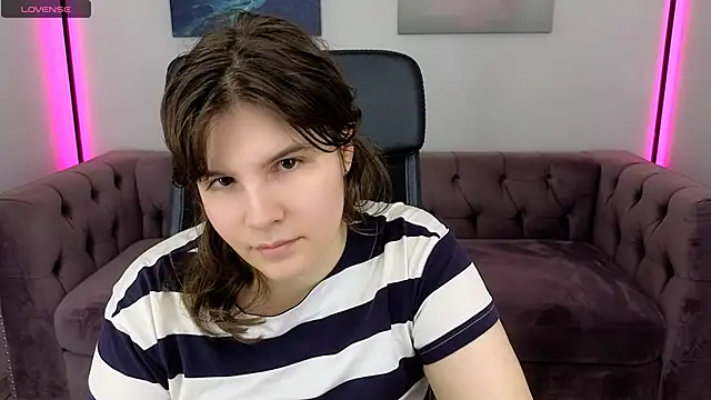 Snapshot of Ruyjin_Choi chatting on 13, 9, 2025 Ruyjin Choi online show from 13, 9, 2025