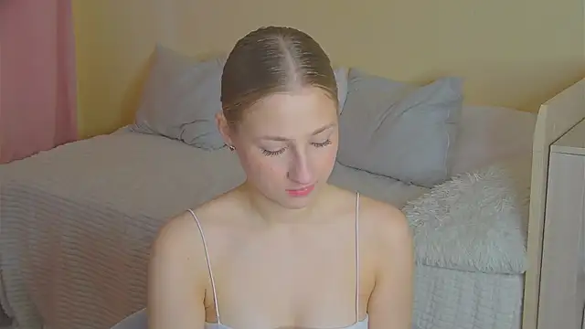 BritneyCruze online show from 27, 10, 2025