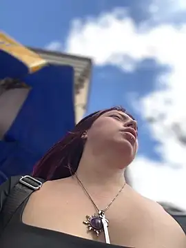 Alicia barbie online show from 23, 4, 2026