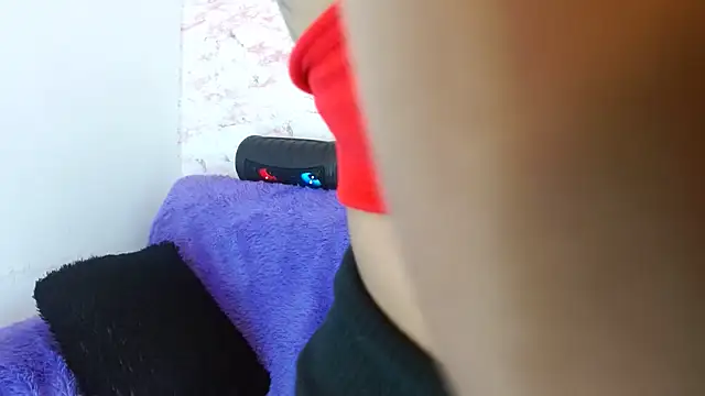 Snapshot of anahi__s chatting on 1, 12, 2025 anahi s online show from 1, 12, 2025