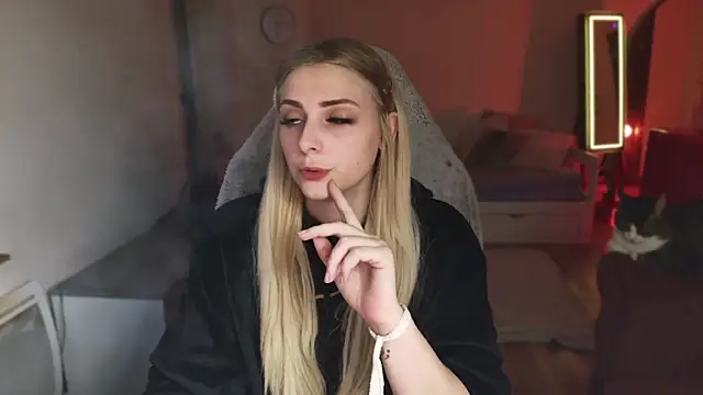 Snapshot of ce_leste__ chatting on 7, 2, 2025 ce leste online show from 7, 2, 2025