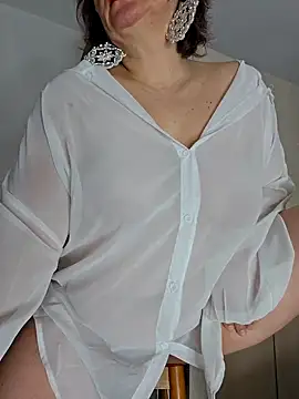 EvaNights online show from 3, 2, 2025