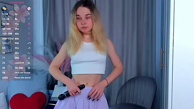 Snapshot of OdetteHarwick chatting on 23, 10, 2025 OdetteHarwick online show from 23, 10, 2025