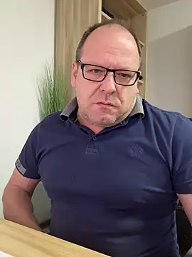 coupleLatinaLovers online show from 21, 1, 2025