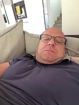 coupleLatinaLovers online show from 21, 5, 2026