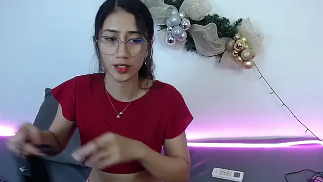 Snapshot of KaitlynLoveCam chatting on 8, 1, 2025 KaitlynLoveCam online show from 8, 1, 2025