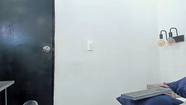 chloe zulay online show from 13, 2, 2026