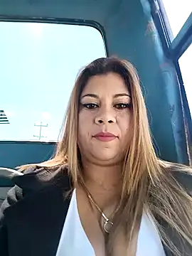 Laura-Hernandez online show from 22, 1, 2025