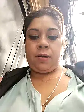 Laura-Hernandez online show from 13, 2, 2025