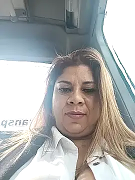 Laura-Hernandez online show from 18, 2, 2025