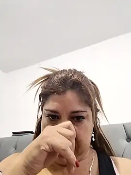 Laura-Hernandez online show from 19, 3, 2025