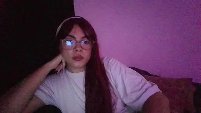 Kiri Cutee online show from 8, 2, 2025