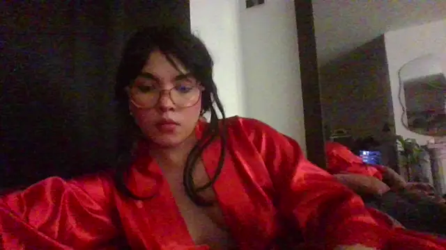 Kiri Cutee online show from 5, 3, 2025