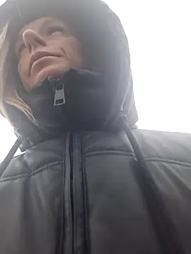 Snapshot of YourJuliena chatting on 12, 1, 2025 YourJuliena online show from 12, 1, 2025