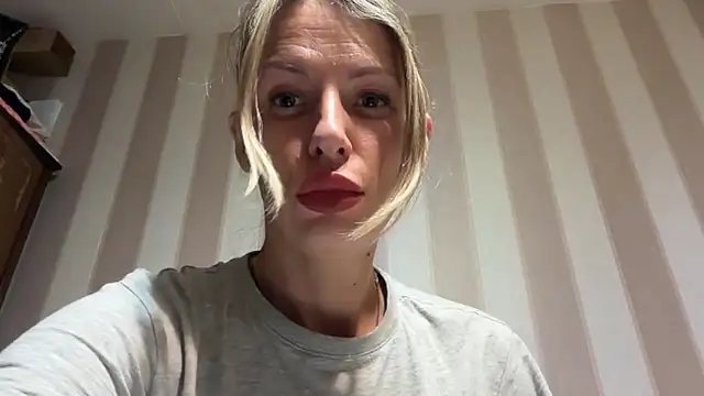 Snapshot of YourJuliena chatting on 15, 3, 2025 YourJuliena online show from 15, 3, 2025