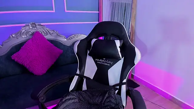 Red star8 online show from 7, 11, 2025