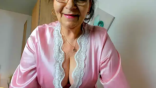 Snapshot of sweetangell69_ chatting on 27, 4, 2026 sweetangell69 online show from 27, 4, 2026