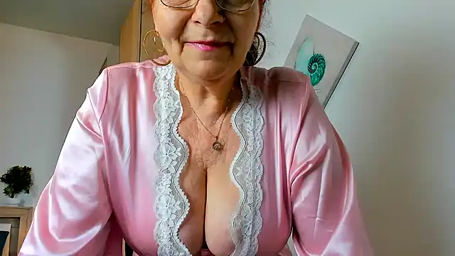 Snapshot of sweetangell69_ chatting on 28, 4, 2026 sweetangell69 online show from 28, 4, 2026