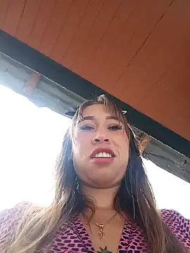 Snapshot of samy-blonde chatting on 24, 1, 2025 samy-blonde online show from 24, 1, 2025