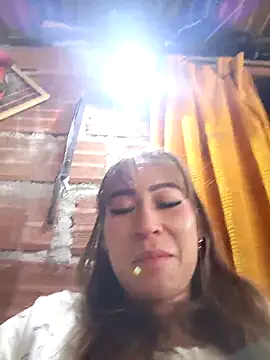 Snapshot of samy-blonde chatting on 12, 3, 2025 samy-blonde online show from 12, 3, 2025