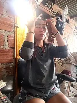 Snapshot of samy-blonde chatting on 10, 11, 2025 samy-blonde online show from 10, 11, 2025