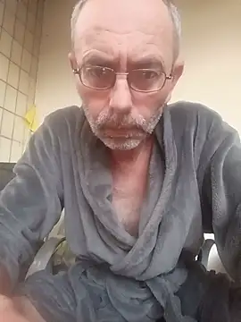 Snapshot of BesterJunge45 chatting on 15, 7, 2026 BesterJunge45 online show from 15, 7, 2026
