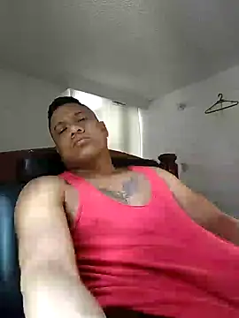 Snapshot of latinblack01 chatting on 12, 12, 2024 latinblack01 online show from 12, 12, 2024