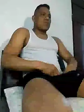 Snapshot of latinblack01 chatting on 12, 12, 2024 latinblack01 online show from 12, 12, 2024