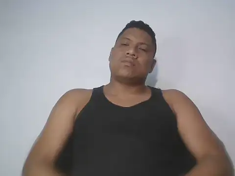 Snapshot of latinblack01 chatting on 28, 10, 2025 latinblack01 online show from 28, 10, 2025