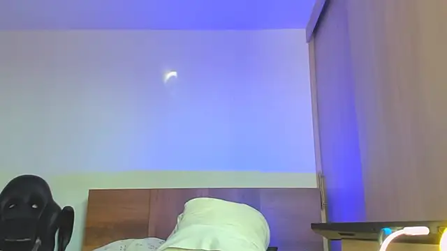 Stevenn 77 online show from 6, 12, 2024