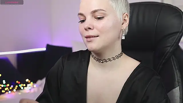 LikaBerry1 online show from 30, 1, 2025