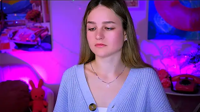 DeboraLarson online show from 7, 2, 2025