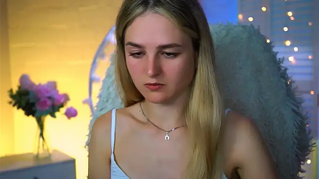 DeboraLarson online show from 18, 9, 2025