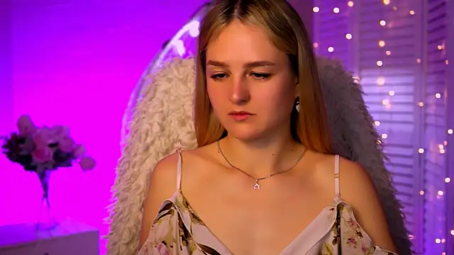 DeboraLarson online show from 16, 10, 2025