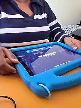 kittymmf online show from 8, 4, 2026