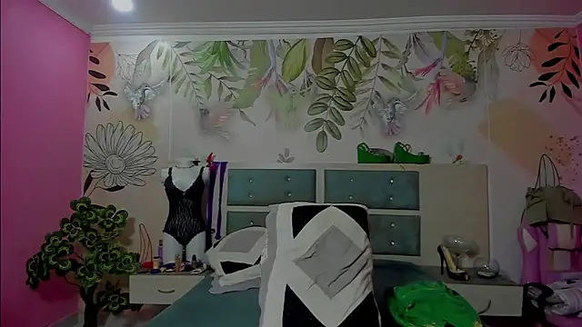 bigblackhotx1 online show from 4, 2, 2026