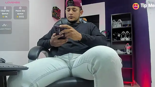 Snapshot of Marcos_garcias chatting on 5, 12, 2025 Marcos garcias online show from 5, 12, 2025