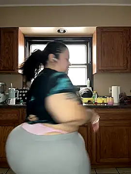 tillymarie34 online show from 3, 12, 2025