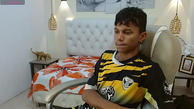 loistwink  online show from 15, 3, 2025