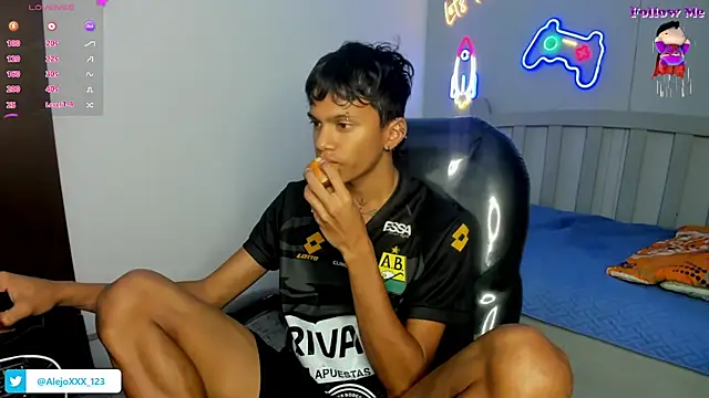 loistwink  online show from 25, 11, 2025