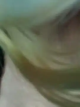 Mia queenOfBlowjob online show from 6, 12, 2024