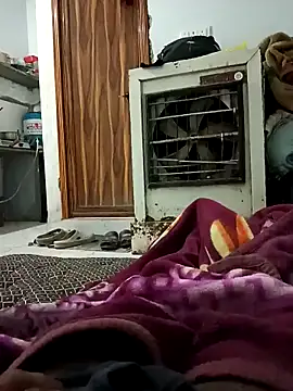 Snapshot of pintuS40 chatting on 11, 2, 2025 pintuS40 online show from 11, 2, 2025